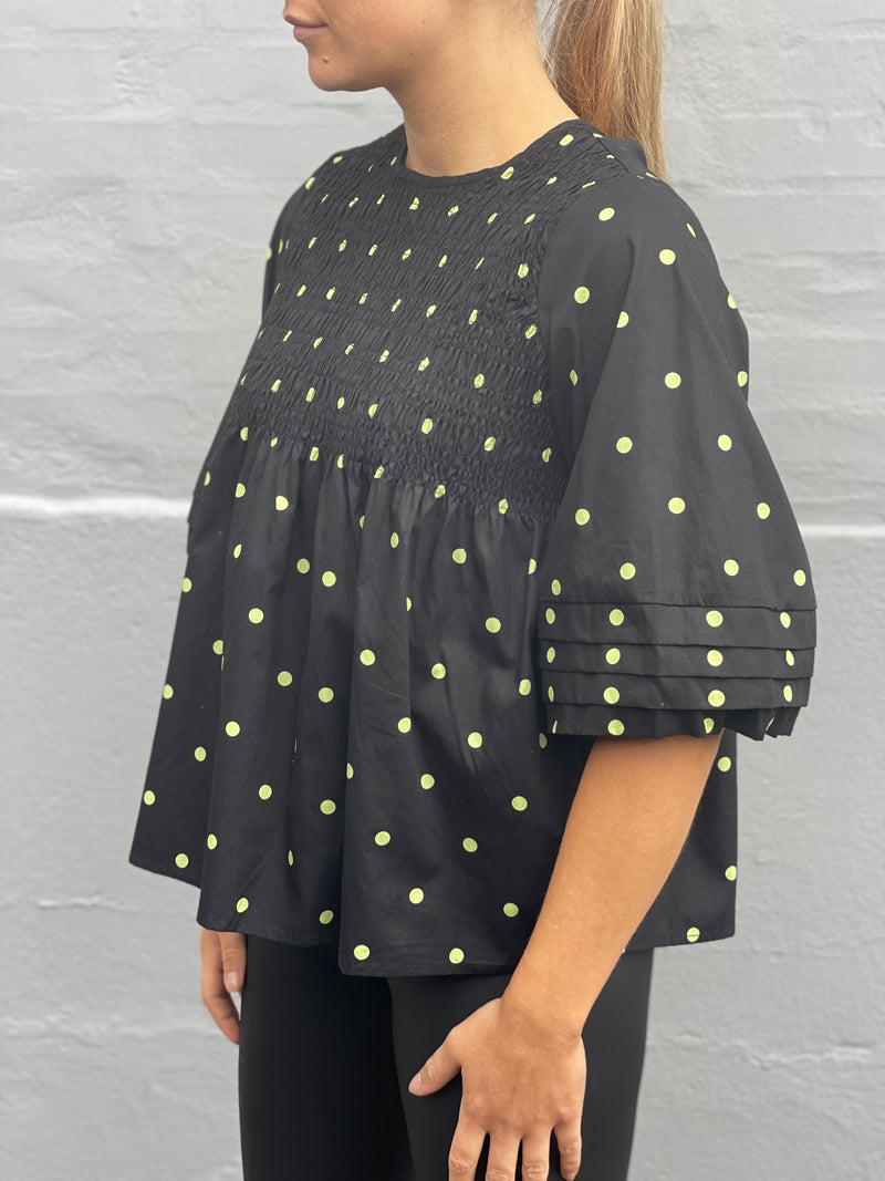 A-View - Sisse bluse black with green dots